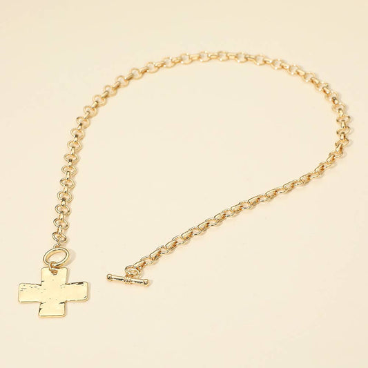 Hammered Metal Cross Pendant Chunky Chain Toggle Necklace: Gold