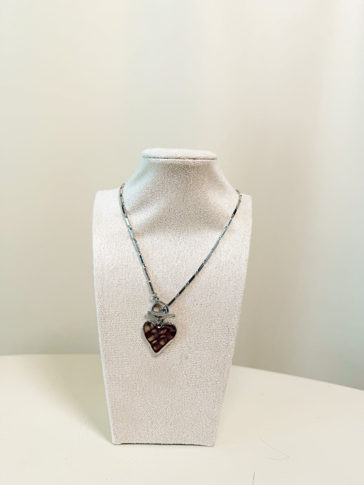 Hammered Metal Heart Pendant Toggle Necklace: Rhodium