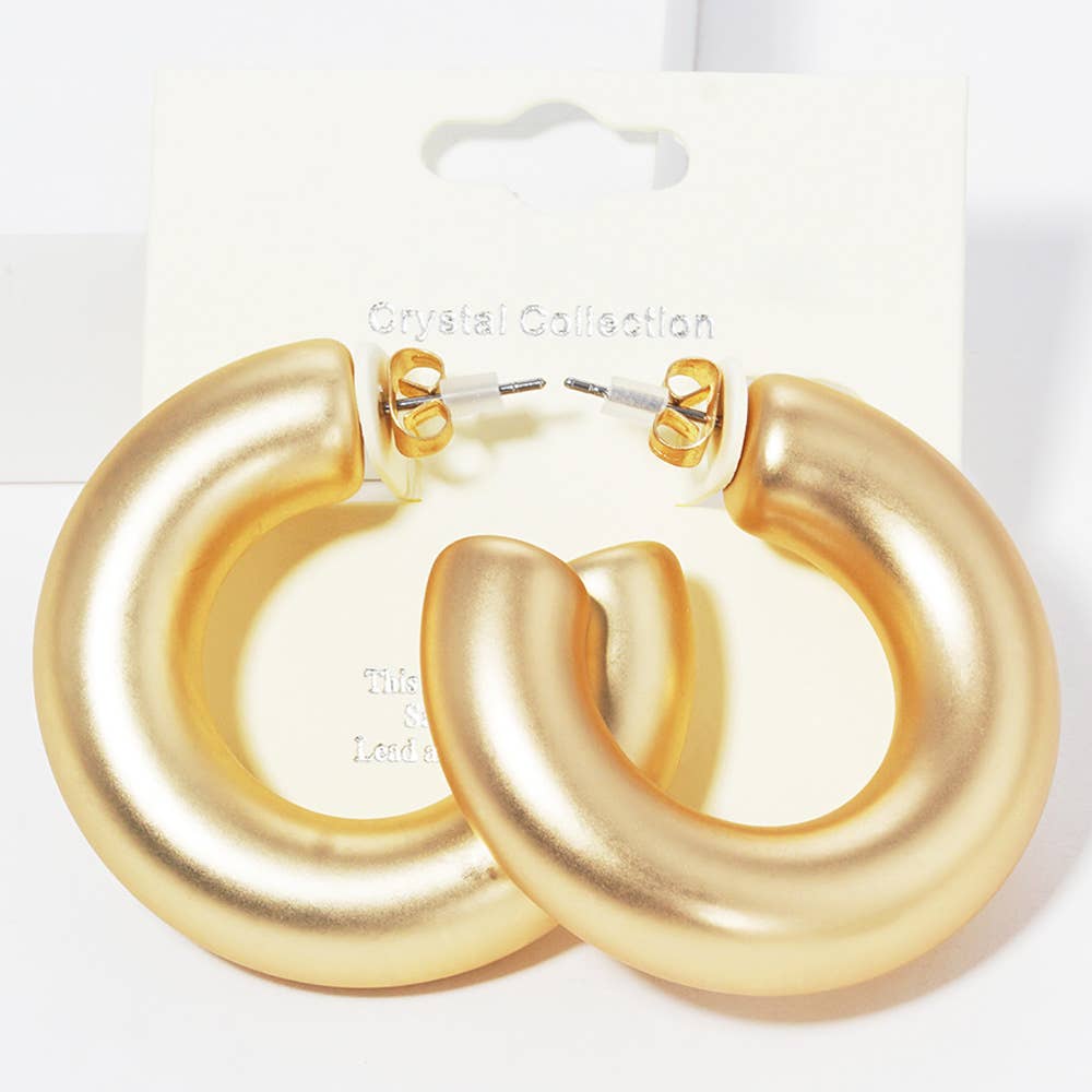 Modern Minimalist Thick Open Hoop Earrings
: Matte Gold
